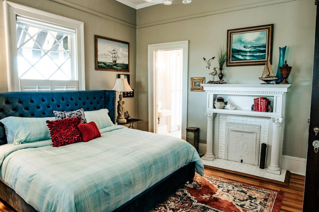Heritage House Bed & Breakfast - Boutique Adults-Only Inn Опелика Экстерьер фото