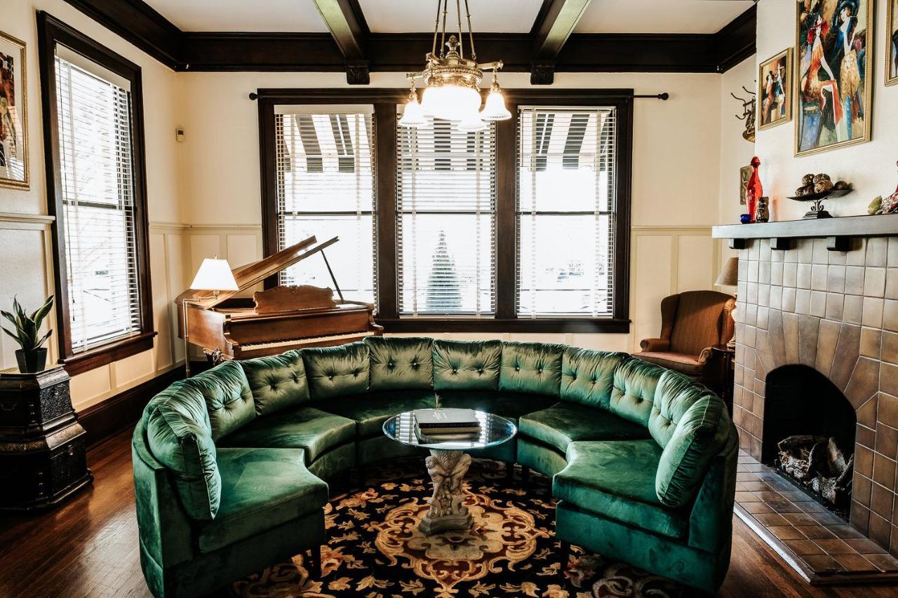 Heritage House Bed & Breakfast - Boutique Adults-Only Inn Опелика Экстерьер фото