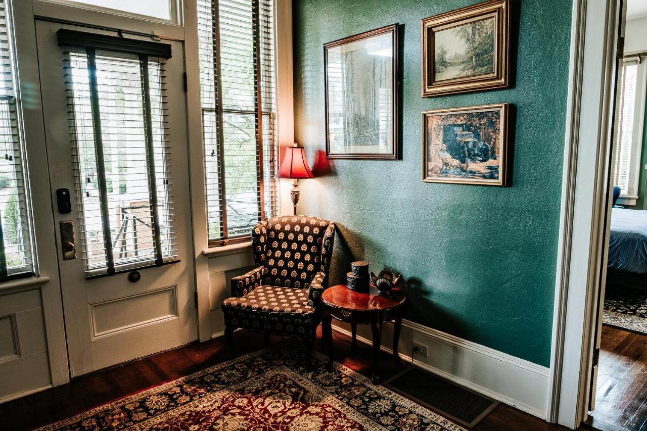 Heritage House Bed & Breakfast - Boutique Adults-Only Inn Опелика Экстерьер фото